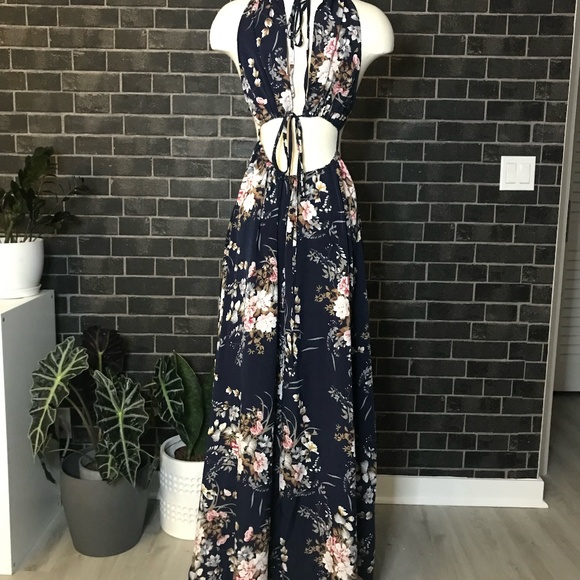 Crisscross Cut Out Front Tie Back Floral Halter Dress - Picture 4 of 16